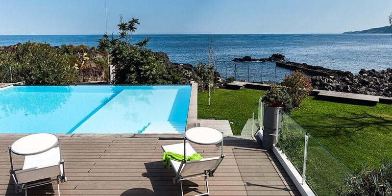 Great apartment for 2 people in Sicily with shared pool