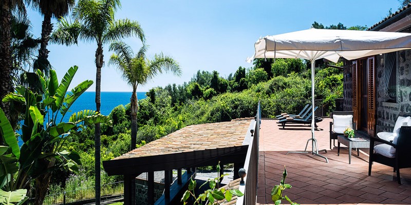 Beautiful Villa On The Beach To Rent In Sicily, Italy 2023