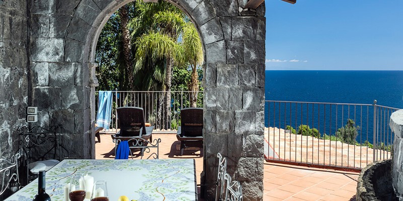 Beautiful Villa On The Beach To Rent In Sicily, Italy 2023