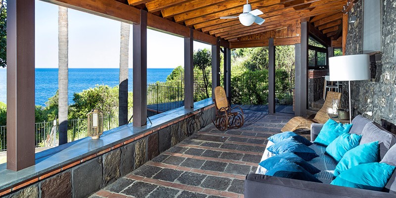 Beautiful Villa On The Beach To Rent In Sicily, Italy 2023