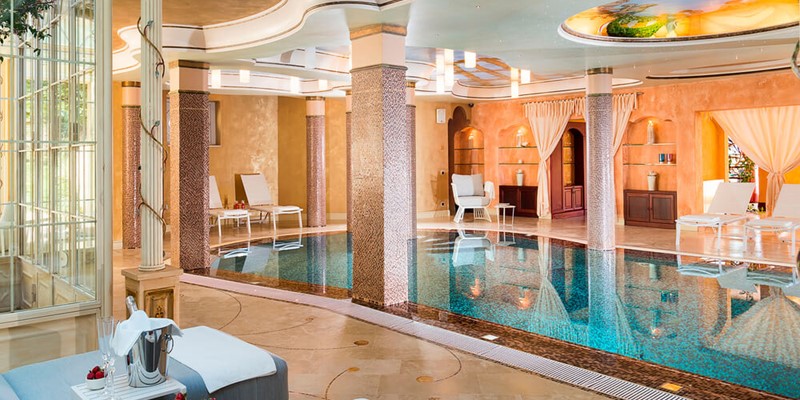 Luxury villa in Sicily for 8 people with heated indoor pool & spa