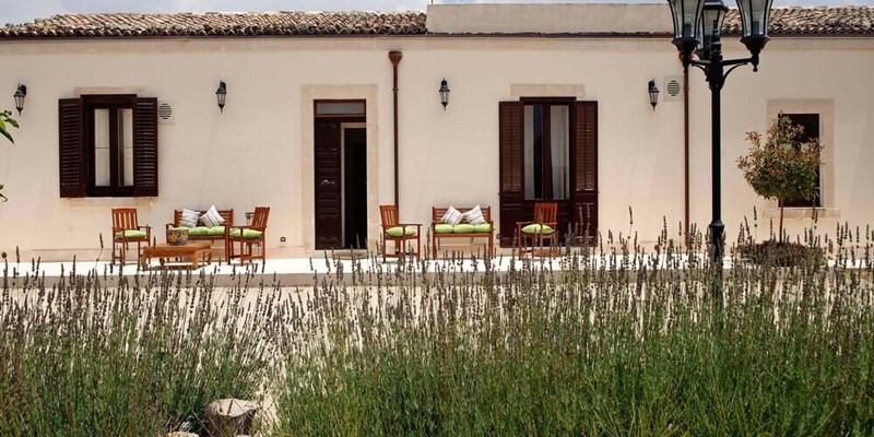 Old Country Villa With Private Pool To Rent In Sicily, Italy 2023