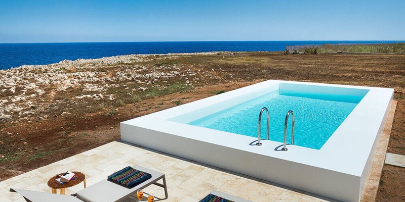 Clifftop villa with private pool & panoramic sea views in southern Sicily