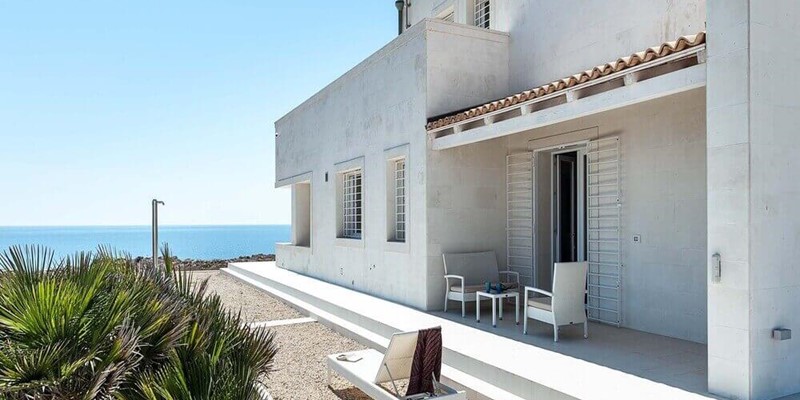 Clifftop Villa With Private Pool & Sea Views To Rent In Sicily, Italy 2023