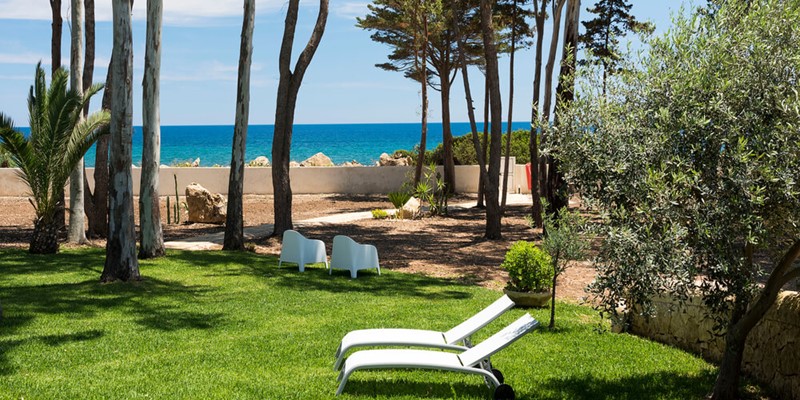 Seafront Villa For 6 People To Rent Near Syracuse, Sicily, Italy 2023