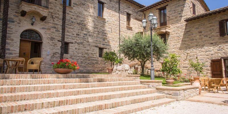 Large villa Suitable For Italy Weddings To Rent In Le Marche 2023