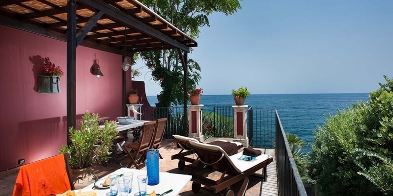 Seafront Apartment With 3 Bedrooms To Rent In Sicily, Italy 2023