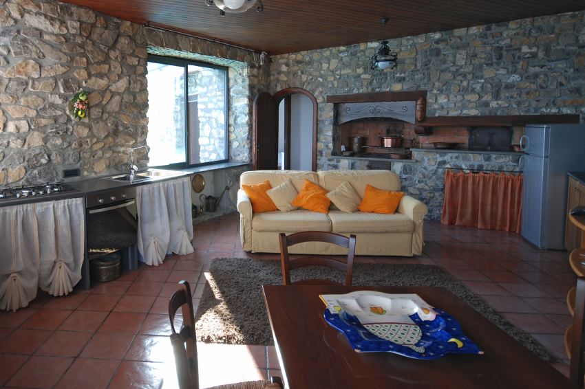 Stunning Villa With Beach Access To Rent In Positano, Amalfi Coast 2023