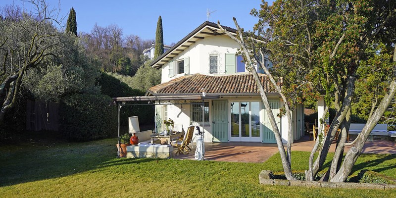 Stunning Villa With Infinity Pool & Lake Views To Rent In Lake Garda, Italy 2023