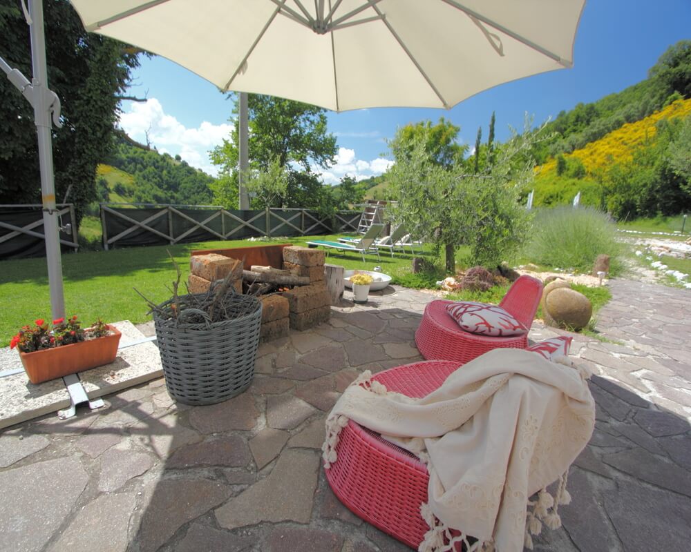 Hilltop Villa With Private Pool To Rent In Le Marche For 2023