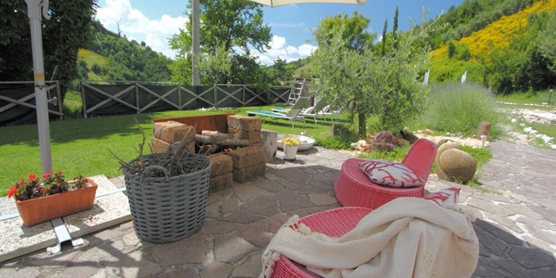 Hilltop Villa With Private Pool To Rent In Le Marche For 2023