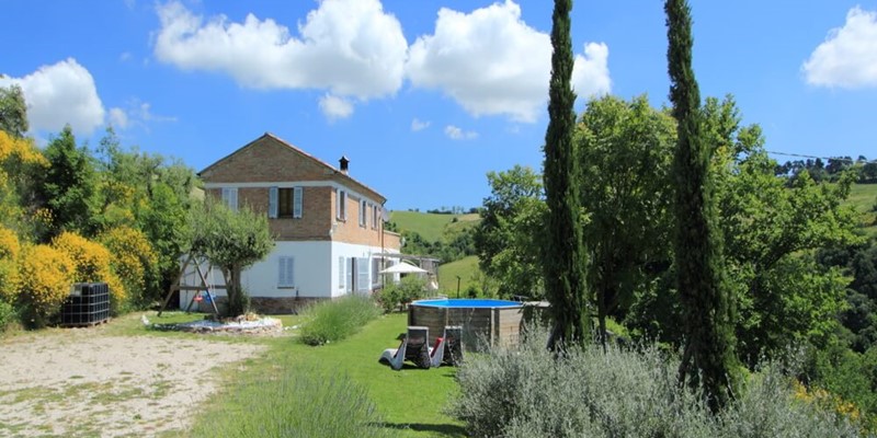Hilltop Villa With Private Pool To Rent In Le Marche For 2023