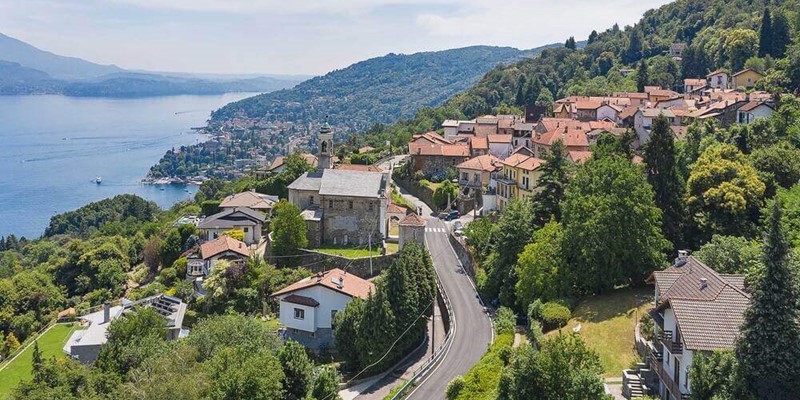 Hillside Villa With 5 Bedrooms To Rent In Lake Maggiore, Italy