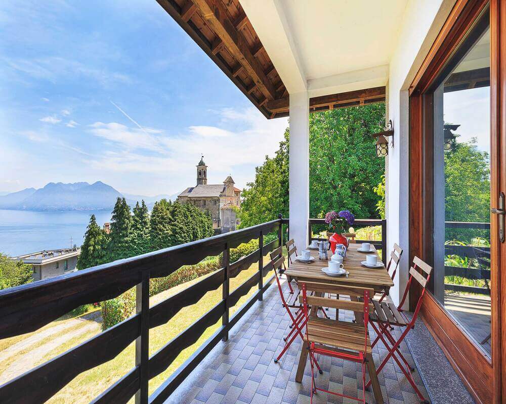 Hillside Villa With 5 Bedrooms To Rent In Lake Maggiore, Italy