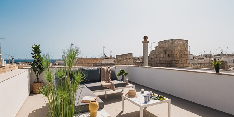 Lovely 2 Bedroomed Apartment To Rent In Central Polignano a Mare, Puglia 2023