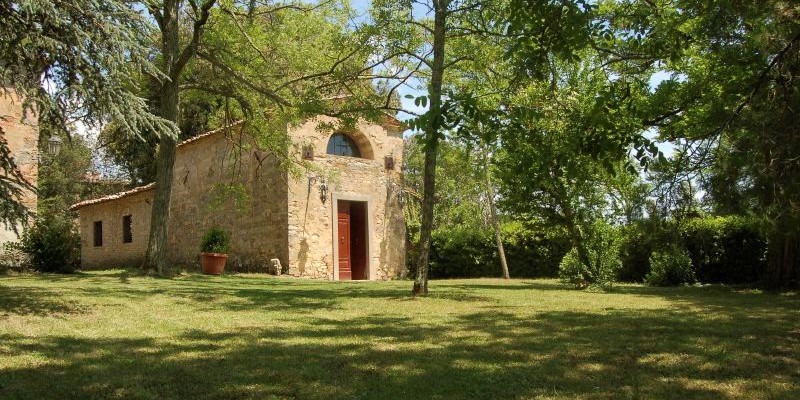 Traditional Villa With 5 Bedrooms & Pool To Rent In Tuscany, Italy 2023