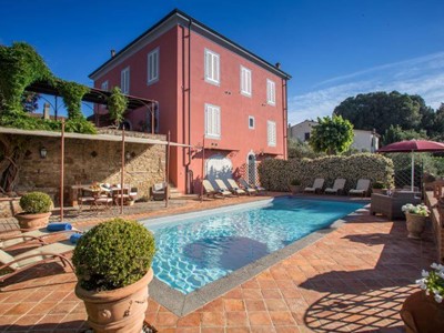 Villa in Tuscany with great panoramic views