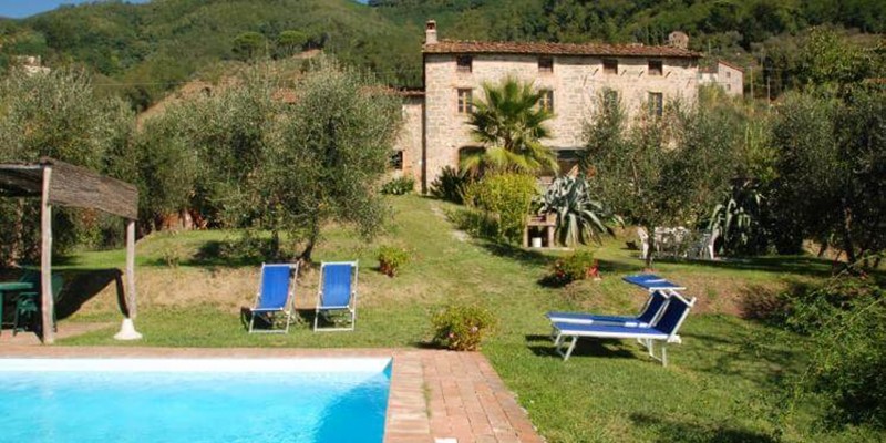 Large villa near Lucca with private pool