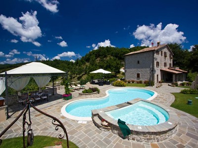 Cosy apartment for 2 people in beautiful stone house near Apecchio in Le Marche