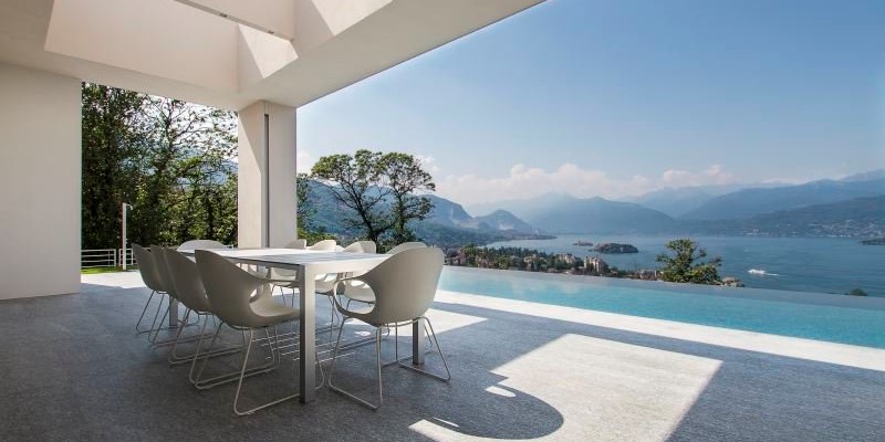 Luxury villa in Lake Maggiore with infinity pool