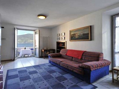 Romantic cosy Lake Como accommodation