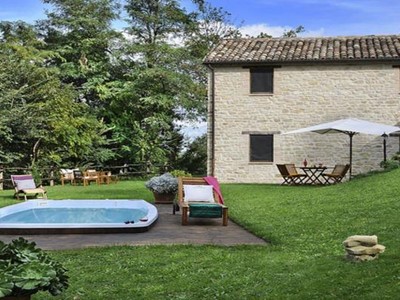 Cosy villa in Le Marche within walking distance of the village of San Martino