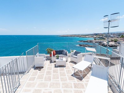 Authentic seafront apartment in Puglia