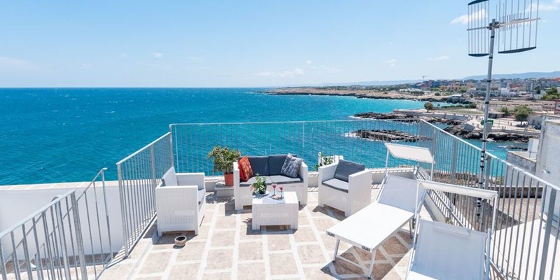Authentic seafront apartment in Puglia