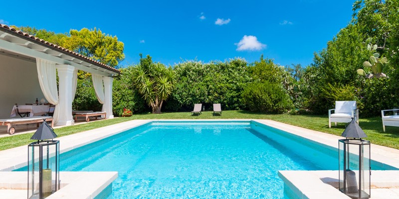 Peaceful Trulli complex with private pool in Puglia
