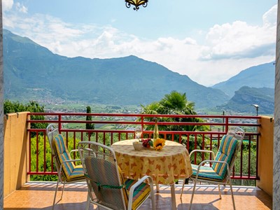 Villa in north Lake Garda sleeping 7 people with great panoramic views of the lake