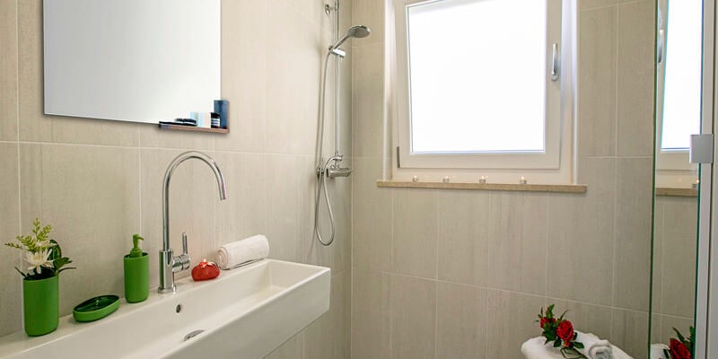 Villa with great views of Lake Garda sleeping 5 people in 2 bedrooms suitable for small families