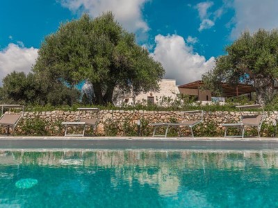 Luxury Trullo near Cisternino with private swimming pool