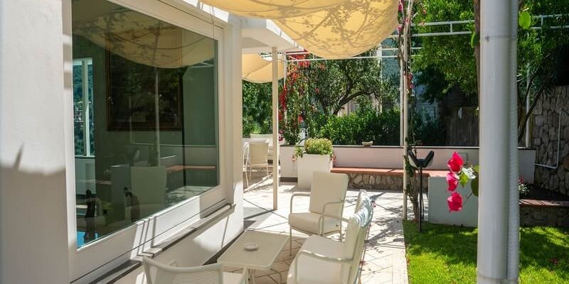 A beautiful large Sorrento coast villa for 10 people with private pool
