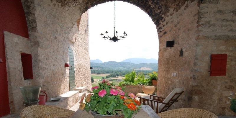 Beautiful Villa With Hill Views To Rent In Umbria, Italy 2023