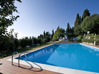 A traditional Tuscany villa with panoramic views and private pool sleeping 20 people in 10 bedrooms