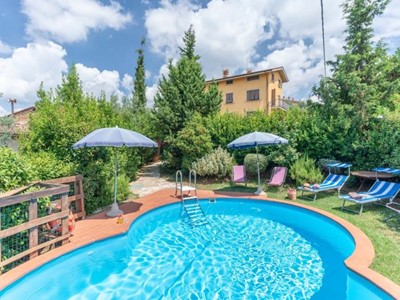 Villa for 8 people near Vinci with private pool in Tuscany