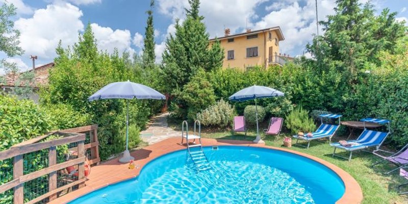 Villa for 8 people near Vinci with private pool in Tuscany