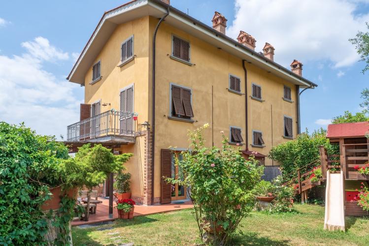 Villa for 8 people near Vinci with private pool in Tuscany