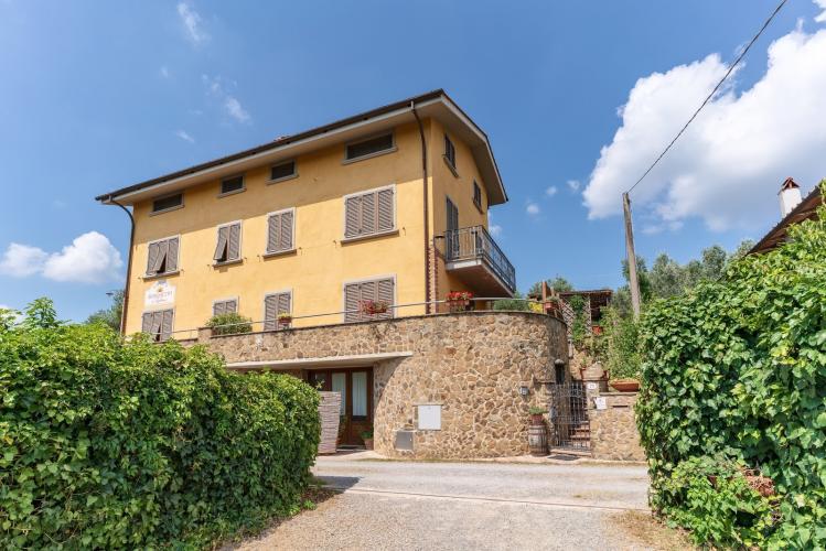 Villa for 8 people near Vinci with private pool in Tuscany