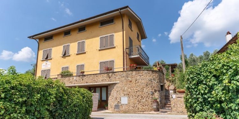Villa for 8 people near Vinci with private pool in Tuscany