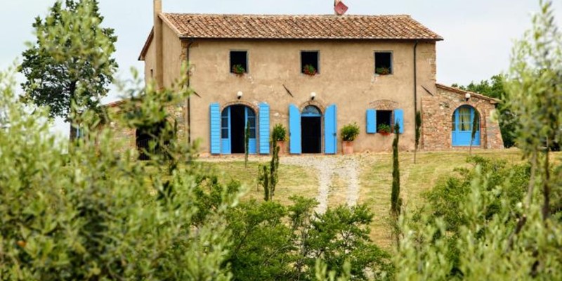 Typical stone built farmhouse in Tuscany suitable for disabled people