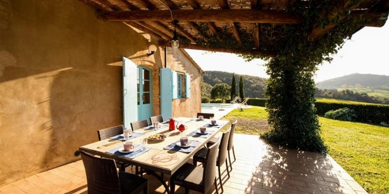 Typical stone built farmhouse in Tuscany suitable for disabled people