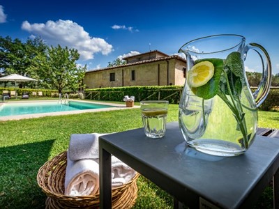 Large villa in the Chianti region for 12 people with private pool