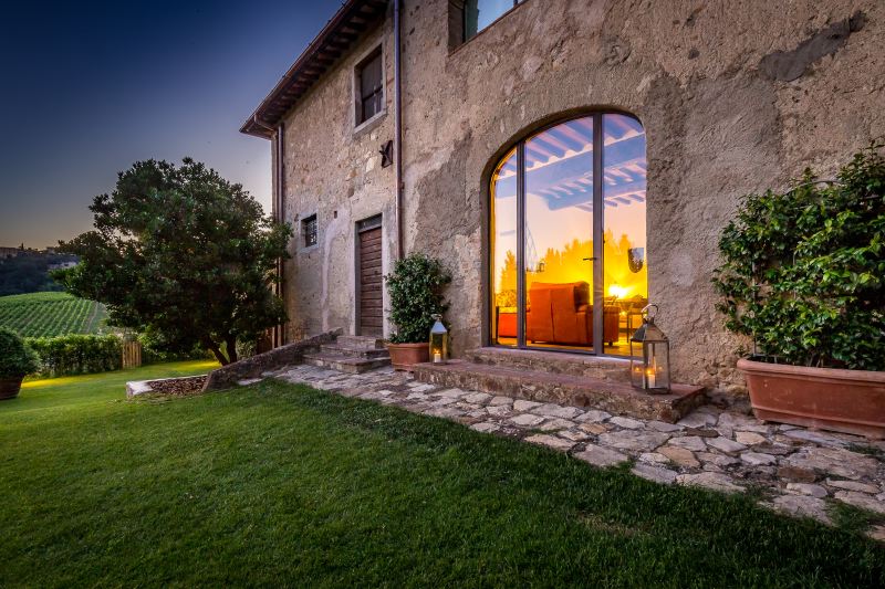 Large villa in the Chianti region for 12 people with private pool