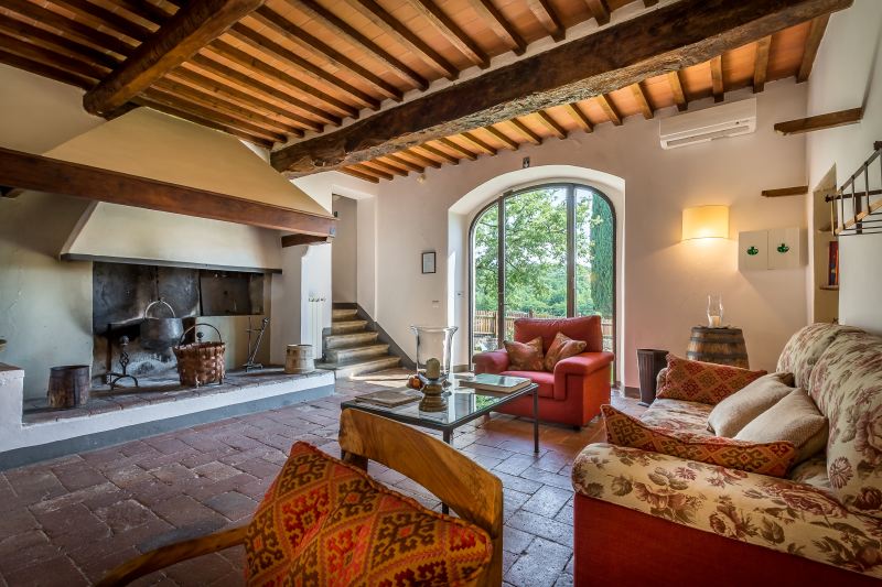 Large villa in the Chianti region for 12 people with private pool