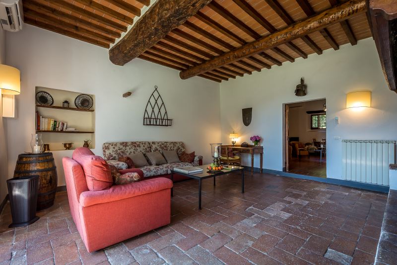 Large villa in the Chianti region for 12 people with private pool